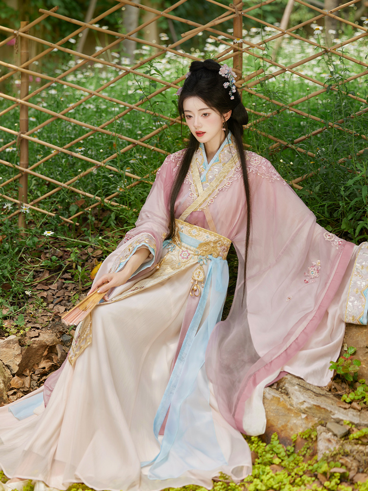 十三余小豆蔻儿[在水一方]2024新款大袖襦交领衫破裙晋制汉服女装